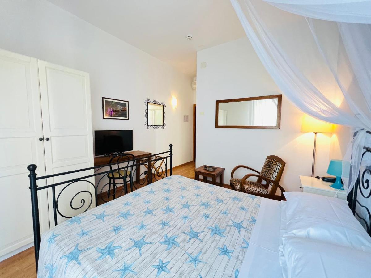 Betty Personal Style And Village Hotel