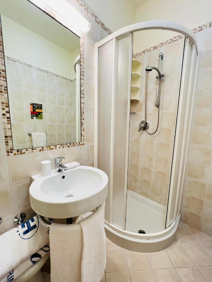 Betty Personal Style And Village Hotel Rimini