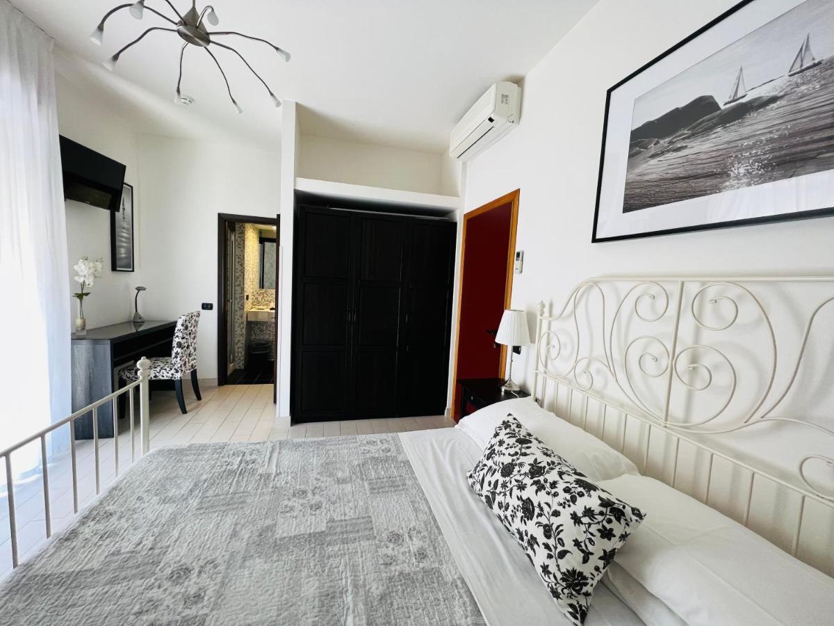 Betty Personal Style And Village Hotel Rimini