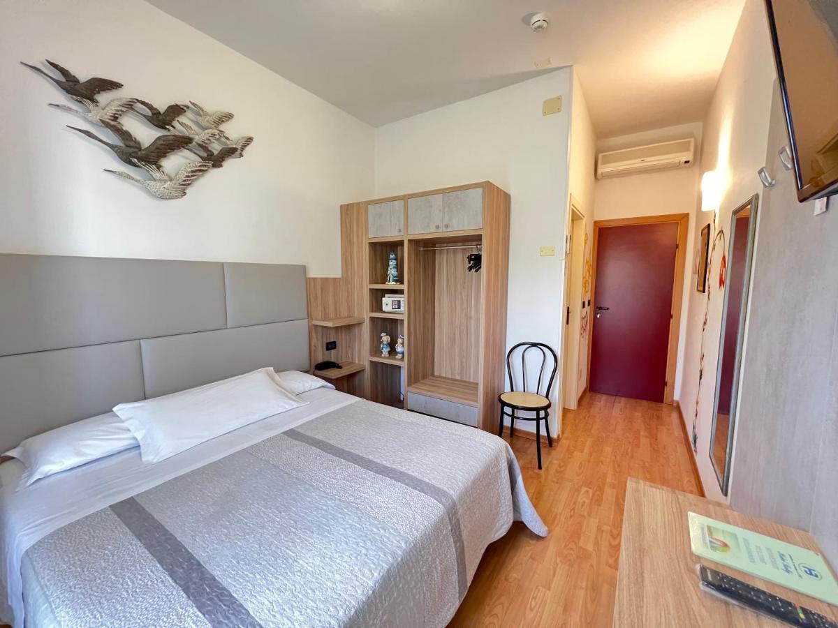 Betty Personal Style And Village Hotel 3*