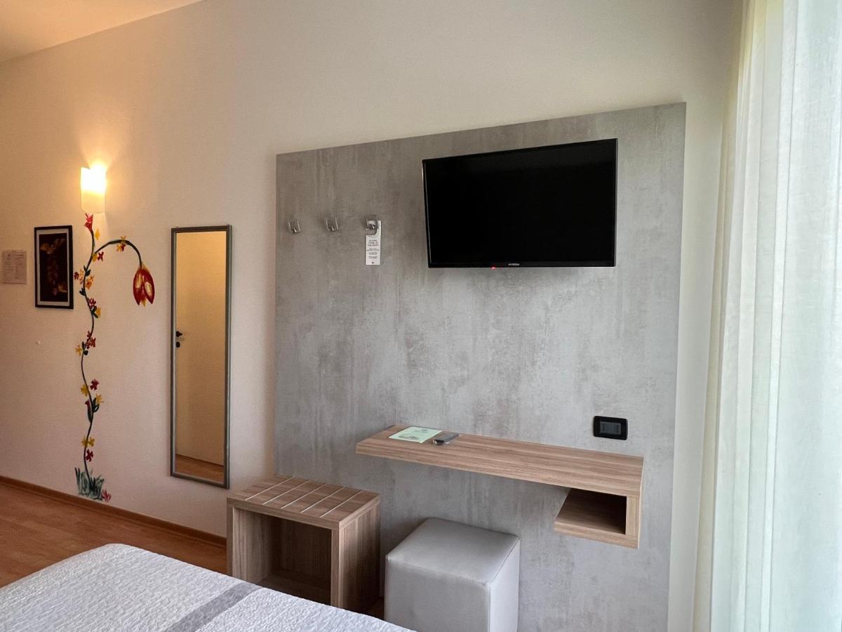 Betty Personal Style And Village Hotel Rimini